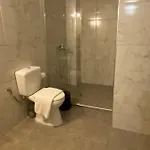 Mani Spot בית הארחה 3*
