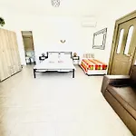 בית הארחה Mani Spot 3*