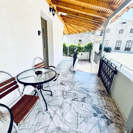 Konukevi Mani Spot 3*