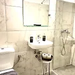 Mani Spot