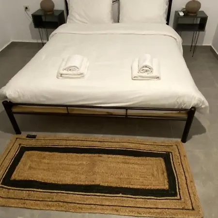 Mani Spot