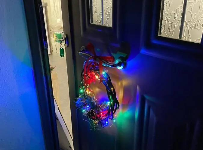 Mani Spot أريبوليس