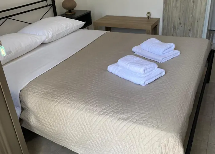 Mani Spot أريبوليس